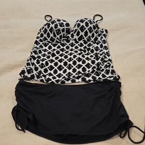 Apt. 9 Black and White One Piece Swimsuit with Geometric Pattern